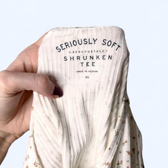 Fairycore Y2K Ribbed Knit Long Sleeve Fitted Top with Delicate Floral Pattern - Picture 5 of 5